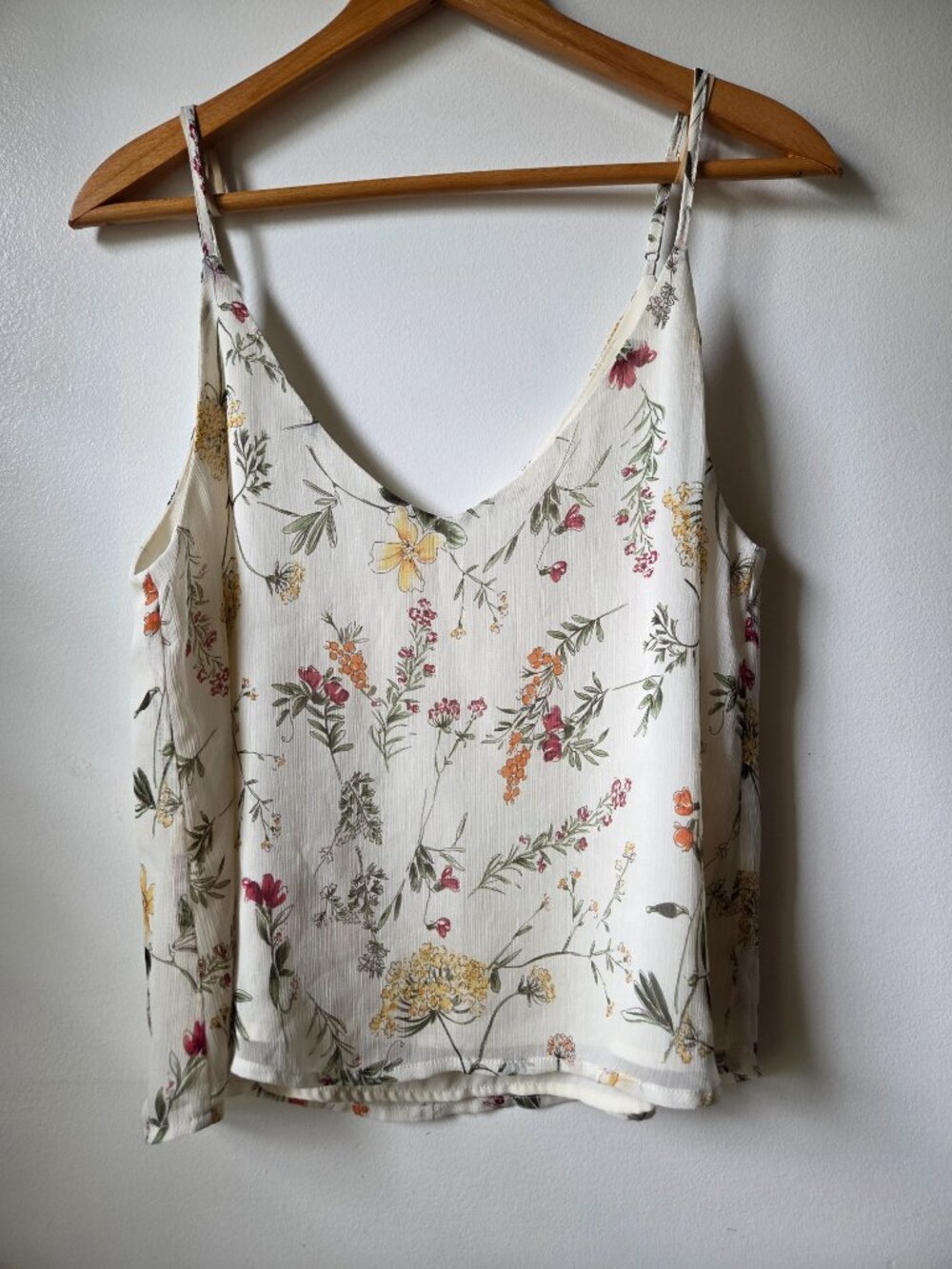 EUC MISS LOVE DAINTY FLORAL DOUBLE V NECK TANK TOP SIZE L